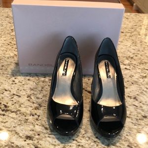 Bandolino  black patent open toe dress shoe. Excellent condition